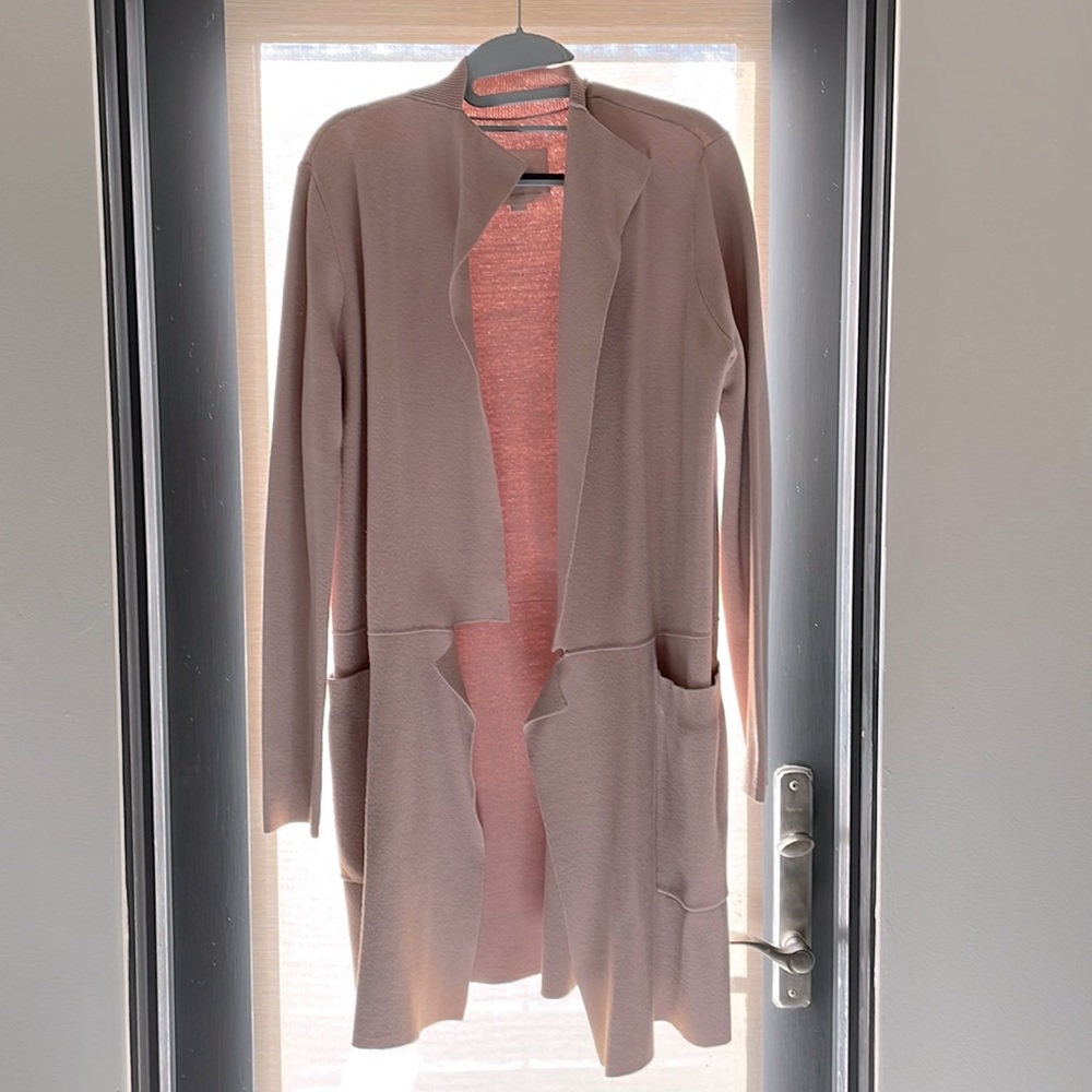 Light pink mid-length coatigan with pockets